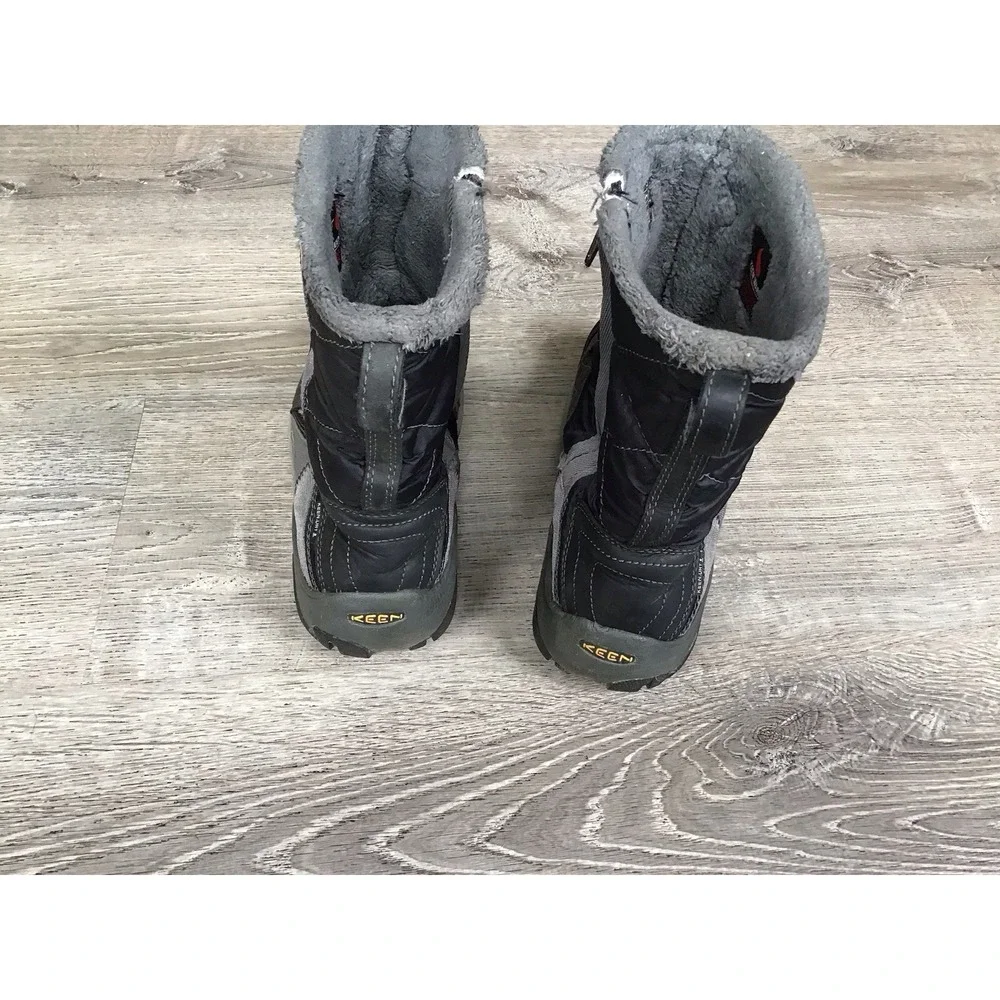 Keen Dry Womens Size 9.5 Boots Betty Winter Black Warm 200 Gram Insulated Boots